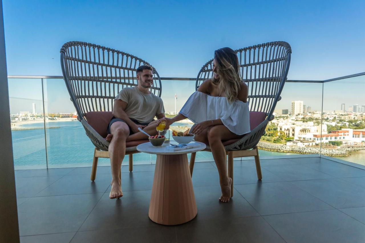 Hyatt Centric Jumeirah 迪拜 外观 照片 View from the balcony of a suite at the Hilton Tel Aviv