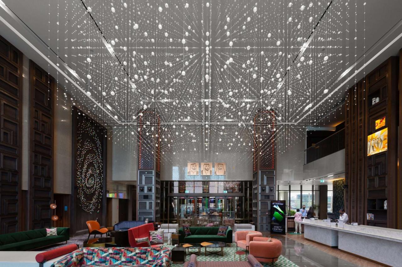 Hyatt Centric Jumeirah 迪拜 外观 照片 The lobby of the hotel