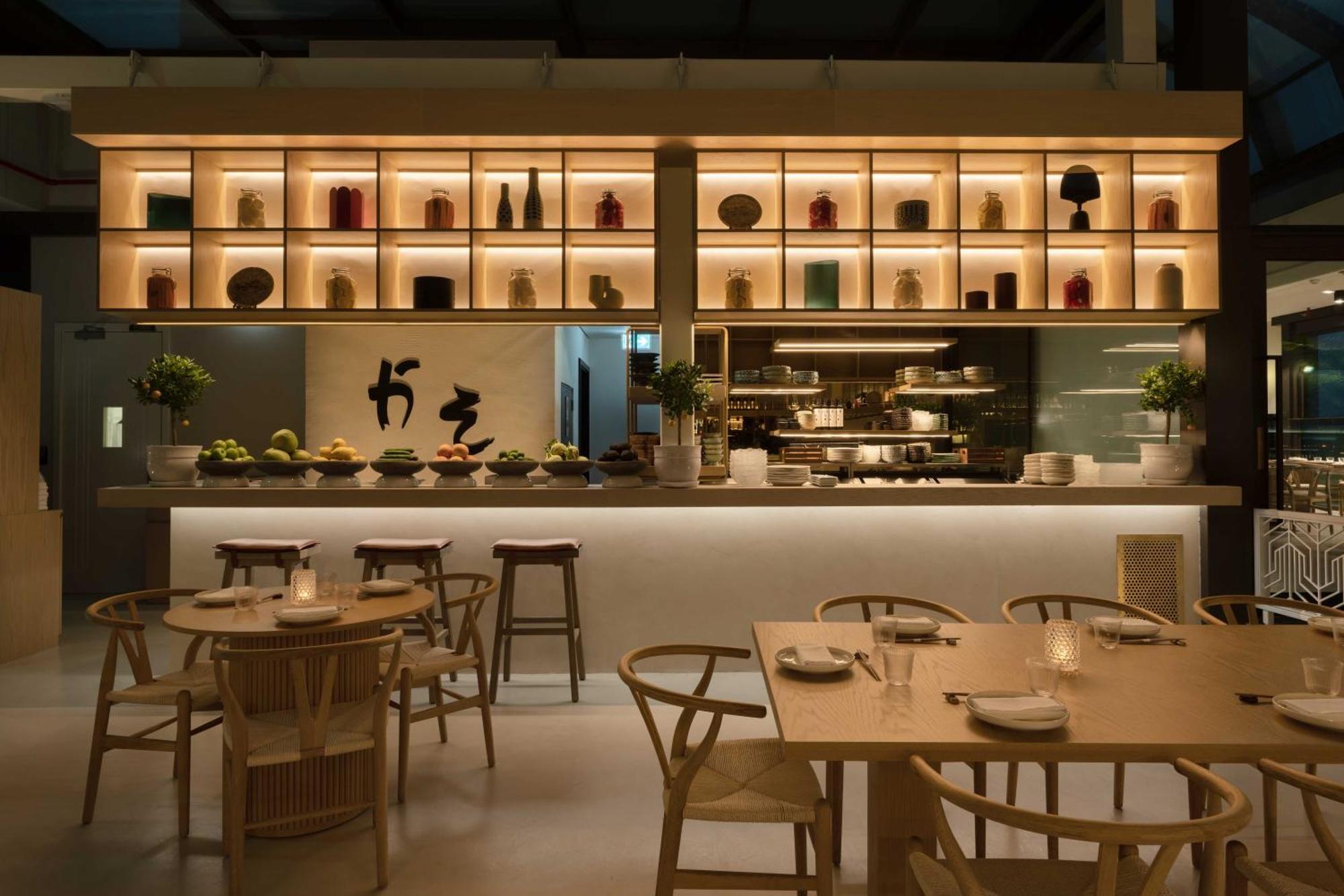 Hyatt Centric Jumeirah 迪拜 外观 照片 Interior of the restaurant