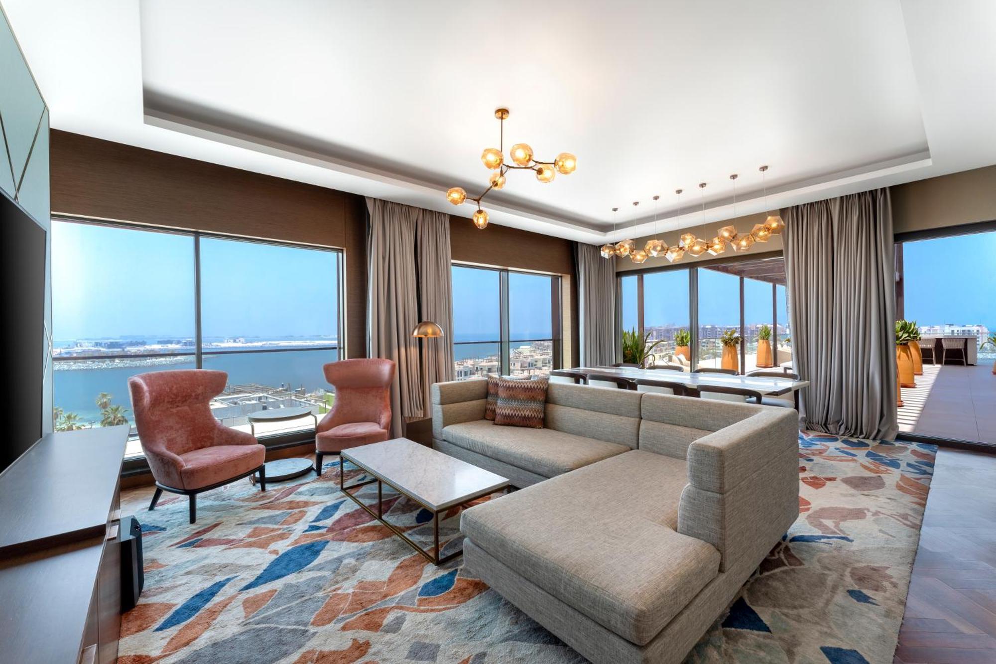 Hyatt Centric Jumeirah 迪拜 外观 照片 The Club at Hilton Alexandria